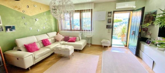 6 rooms Apartment in Pesaro, Italy No. 172427 3