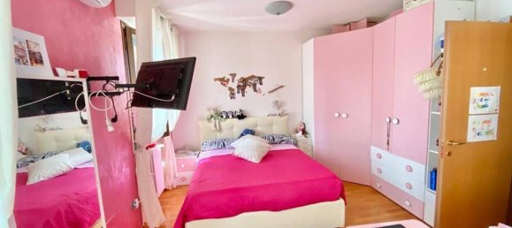 6 rooms Apartment in Pesaro, Italy No. 172427 14