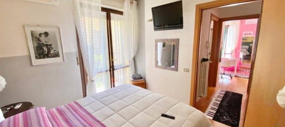 6 rooms Apartment in Pesaro, Italy No. 172427 6