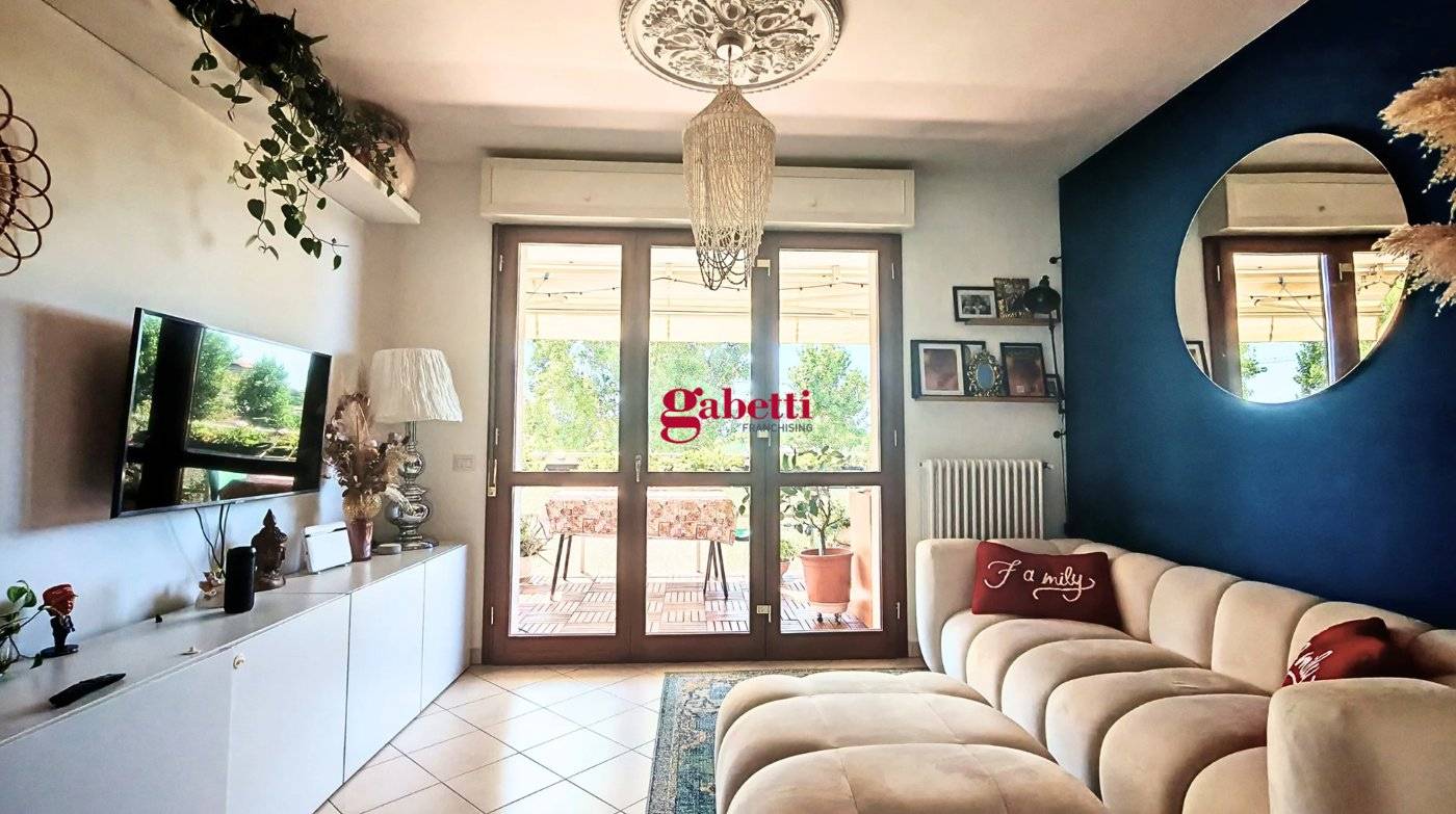 3 rooms Apartment in Rimini, Italy No. 351479