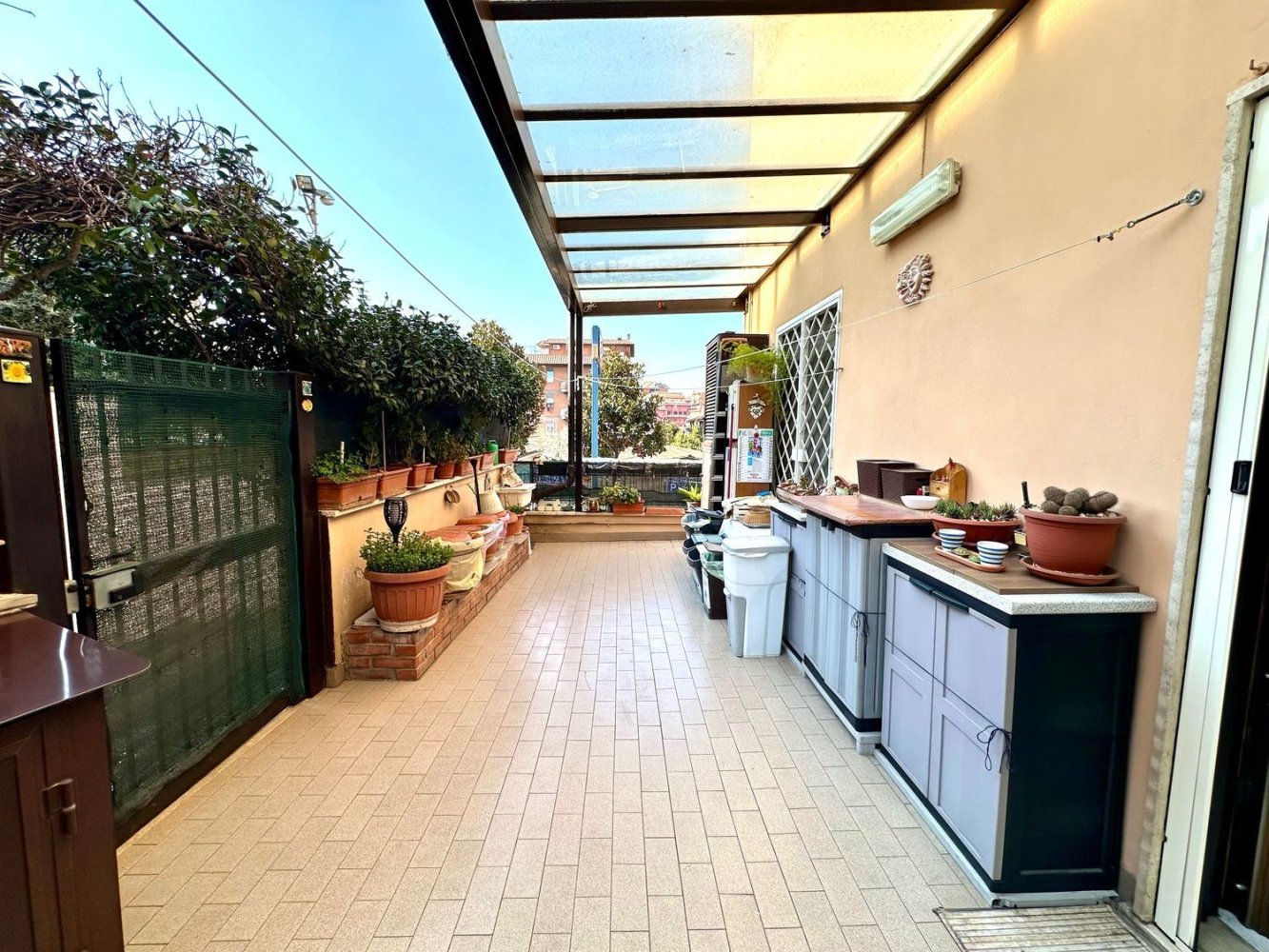 3غرفة شقة في Fonte Nuova, Italy رقم 191644