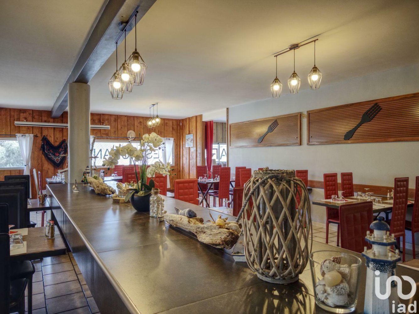 300m² Commercial property in Nimes, France No. 361623