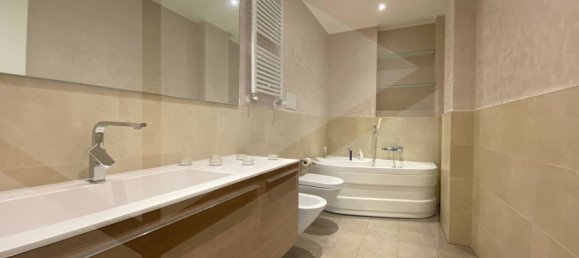 3 rooms Apartment in Bari, Italy No. 23786 41