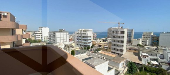 3 rooms Apartment in Bari, Italy No. 23786 12