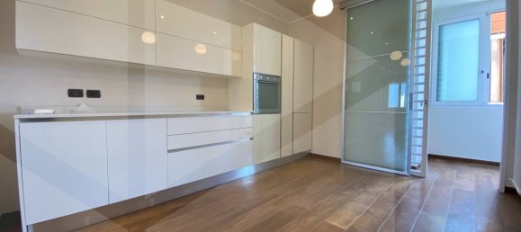 3 rooms Apartment in Bari, Italy No. 23786 26