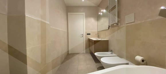 3 rooms Apartment in Bari, Italy No. 23786 42