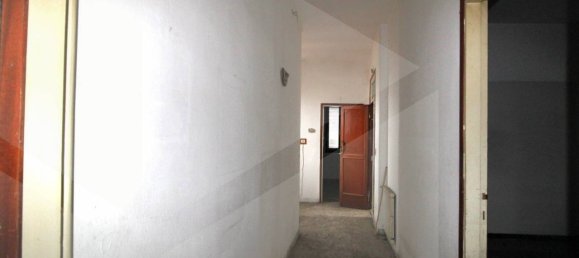 4-Zimmer Wohnung in Castelfranco di Sotto, Italy, Nr. 22043 6
