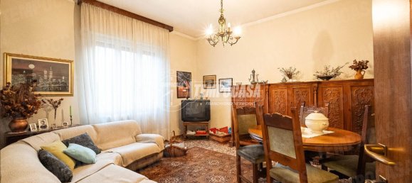 3 rooms House in Lambrugo, Italy No. 110040 3