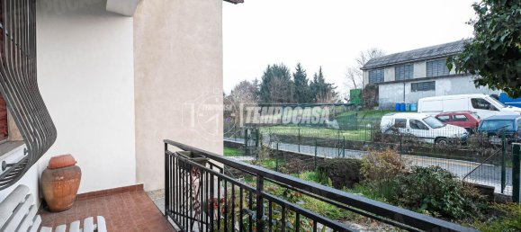 3 rooms House in Lambrugo, Italy No. 110040 17