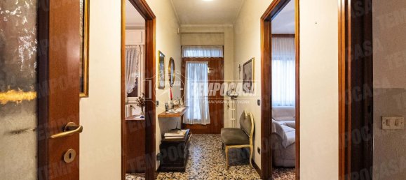 3 rooms House in Lambrugo, Italy No. 110040 12