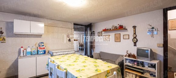 3 rooms House in Lambrugo, Italy No. 110040 24