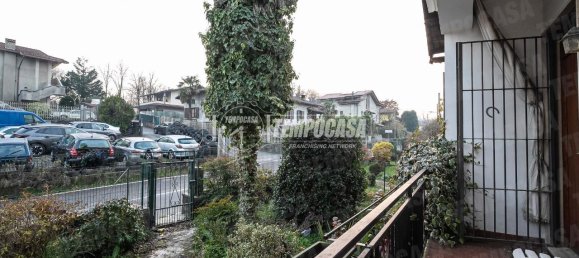 3 rooms House in Lambrugo, Italy No. 110040 18