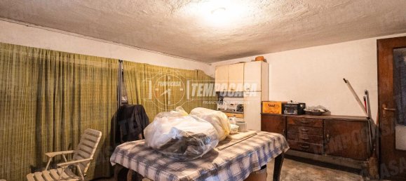 3 rooms House in Lambrugo, Italy No. 110040 31