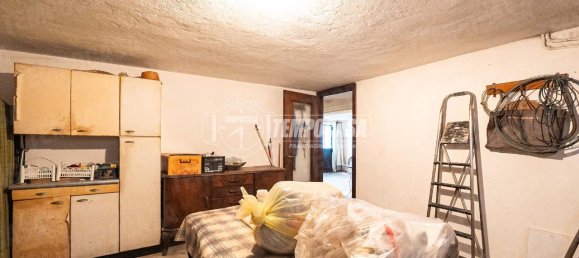 3 rooms House in Lambrugo, Italy No. 110040 32