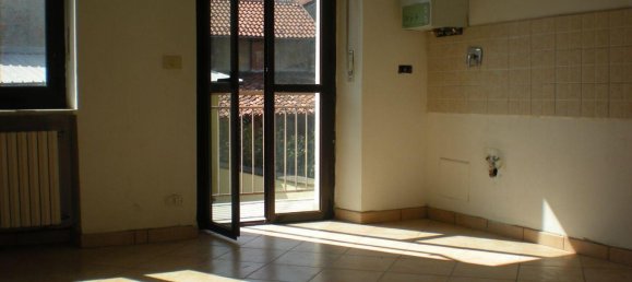 5 rooms Apartment in Cirié, Italy No. 17635 10