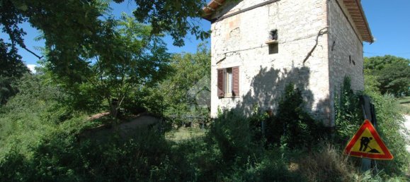 Estudio en Nocera Umbra, Italy No. 68514 5