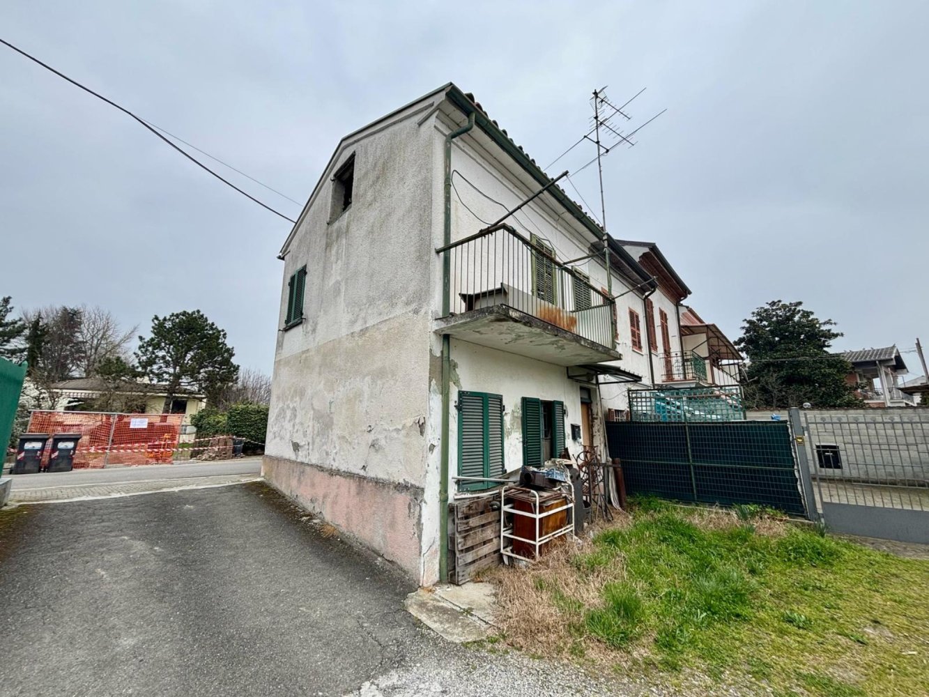 3 rooms Villa in Alessandria, Italy No. 115812