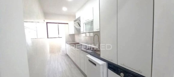 4 bedrooms Apartment in Costa da Caparica, Portugal No. 30537 5