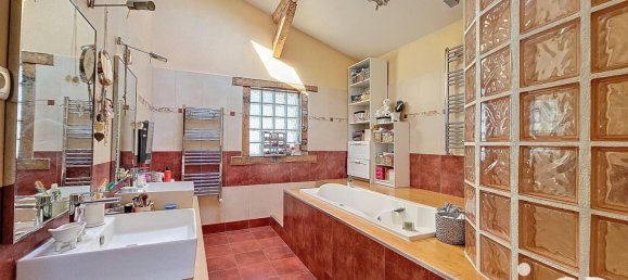 10 rooms House in Roussillon, France No. 329043 24