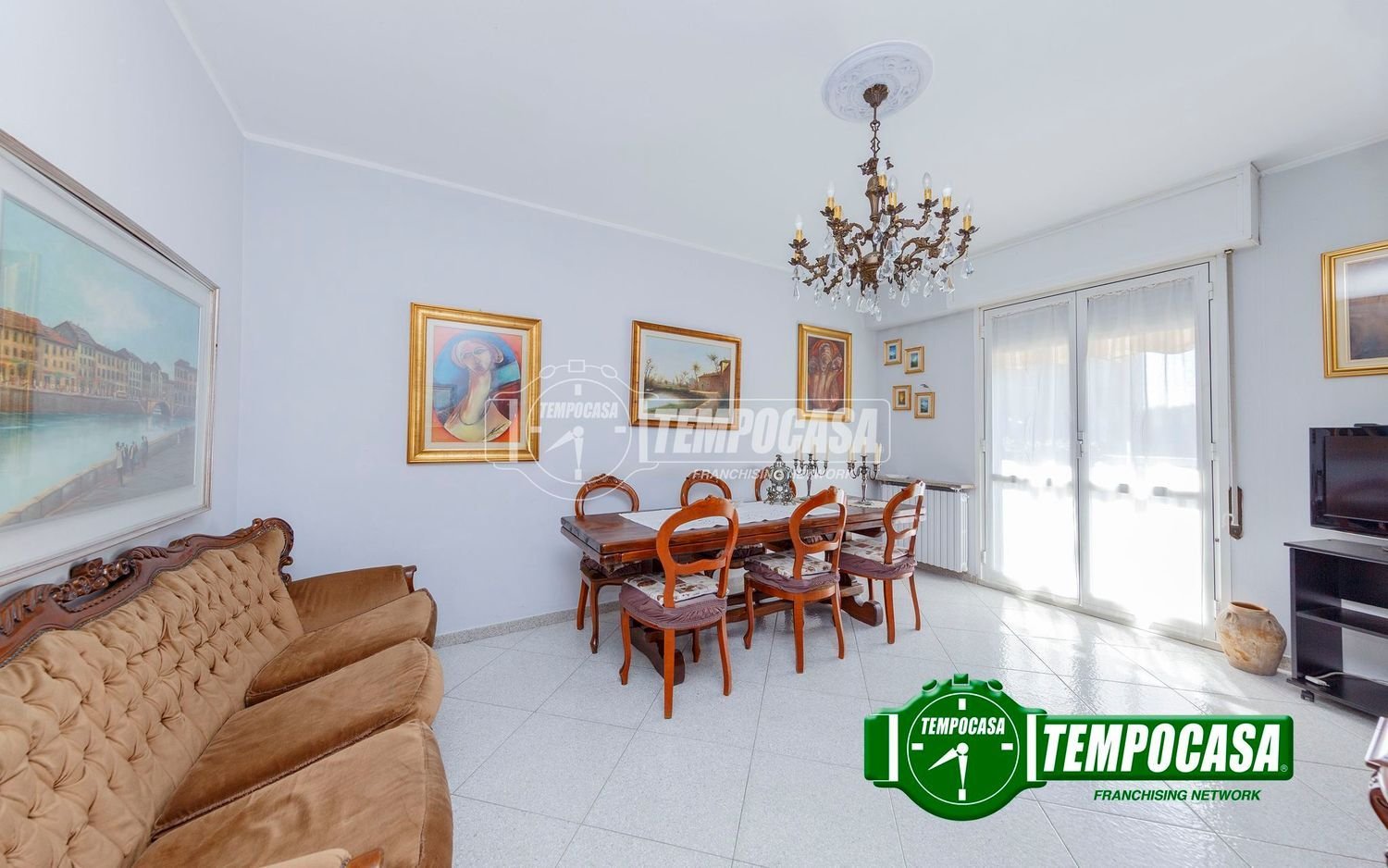 4 rooms Apartment in Milan, Italy No. 284681