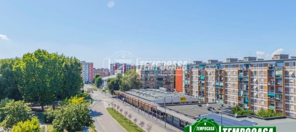 4 rooms Apartment in Milan, Italy No. 284681 3