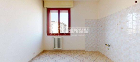 2 bedrooms Apartment in Carpi, Italy No. 171339 8