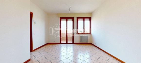 2 bedrooms Apartment in Carpi, Italy No. 171339 2