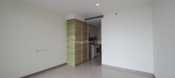 Studio in the Condo in Pattaya, Thailand No. 12732 6