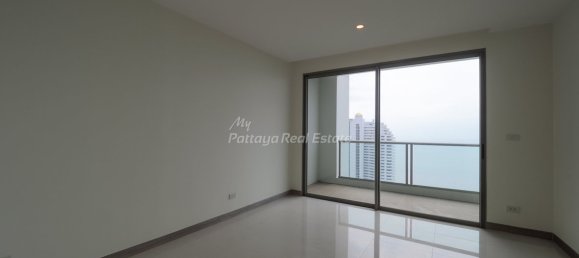 Studio in the Condo in Pattaya, Thailand No. 12732 4