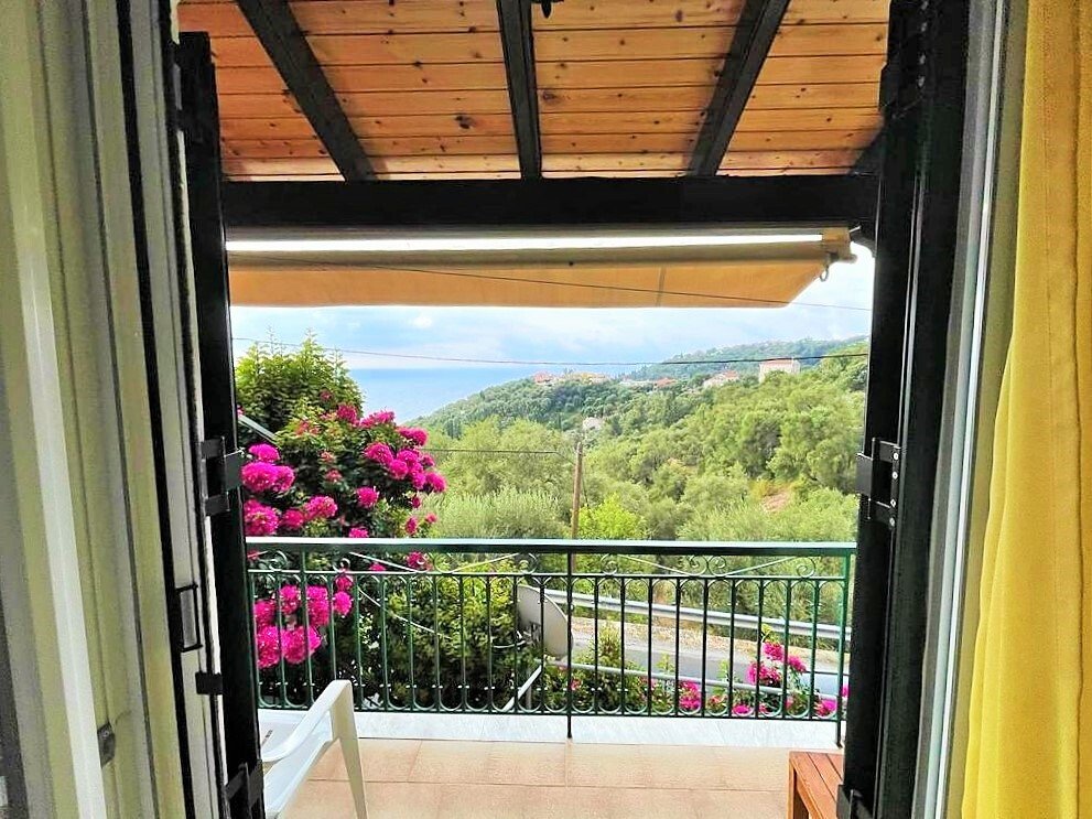  T4 em Corfu, Greece N.º 7374