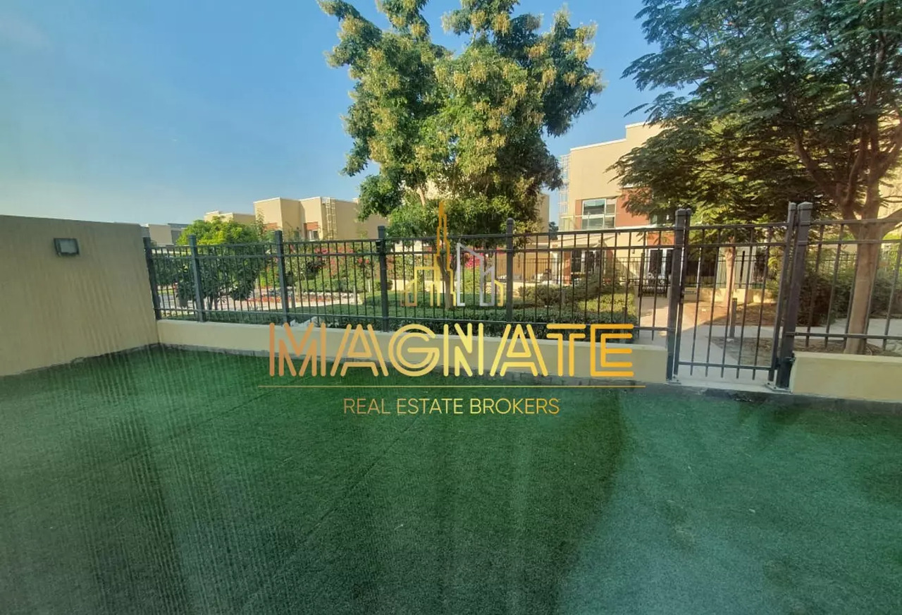 4 bedrooms Villa in Al Barsha, UAE No. 798