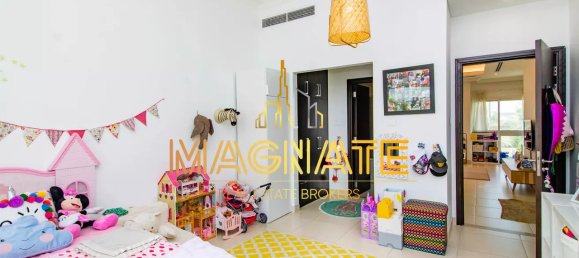 4 bedrooms Villa in Al Barsha, UAE No. 798 11