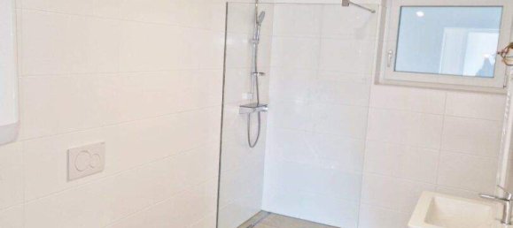 Квартира с 4 комнатами в Мариатрост, Австрия № 244398 12