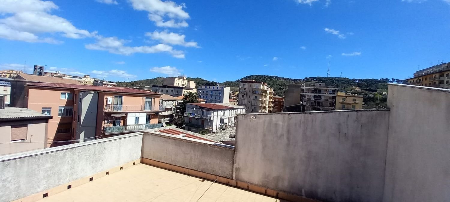 4 rooms House in Piazza Armerina, Italy No. 255906