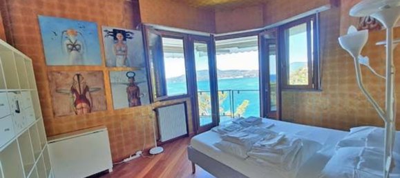 3-salle Appartement à Chiavari, Italy No. 271864 8