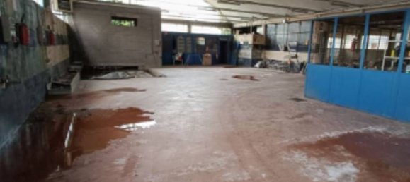 Entrepôt à Borgosesia, Italy 1040m² No. 211196 16