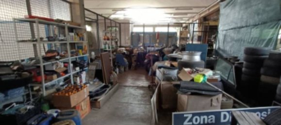 Entrepôt à Borgosesia, Italy 1040m² No. 211196 4