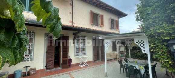 2 bedrooms Villa in Forte dei Marmi, Italy No. 36463 16