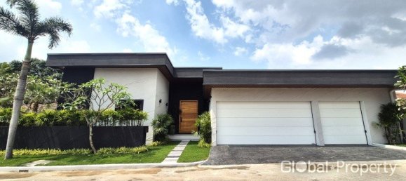 4 bedrooms House for sale in Pattaya, Chonburi, Eastern Thailand, Thailand № 27347 30