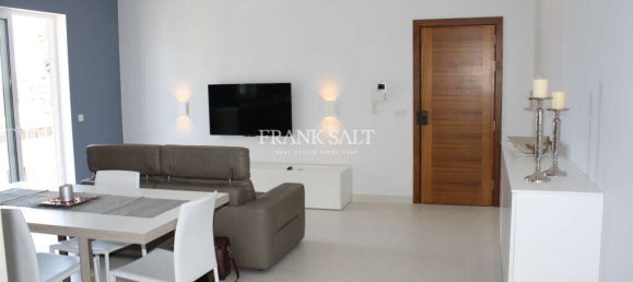 2 Schlafzimmer Wohnung in Saint Julian's, Malta, Nr. 3758 2