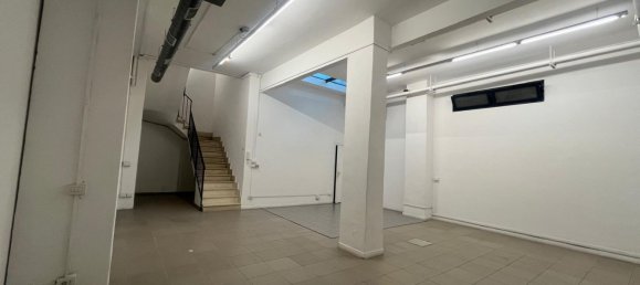 195m² Commercial property in Rome, Italy No. 337765 6