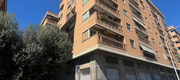 195m² Commercial property in Rome, Italy No. 337765 20