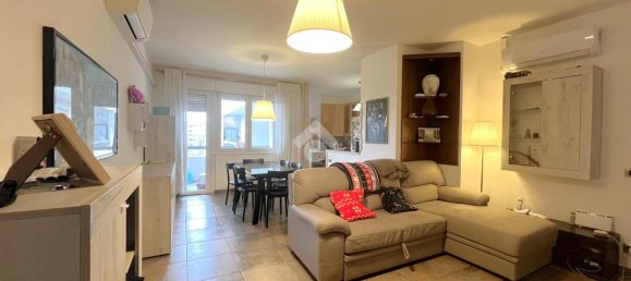 5-salle Appartement à Verona, Italy No. 156839 2