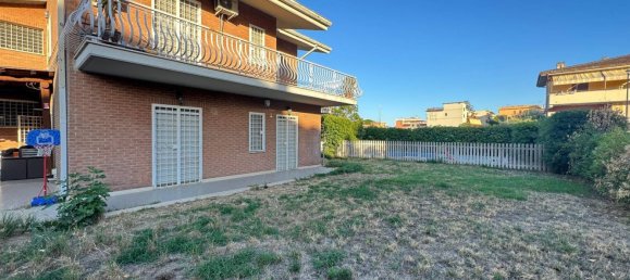 3 bedrooms Apartment in Rome, Italy No. 335213 2