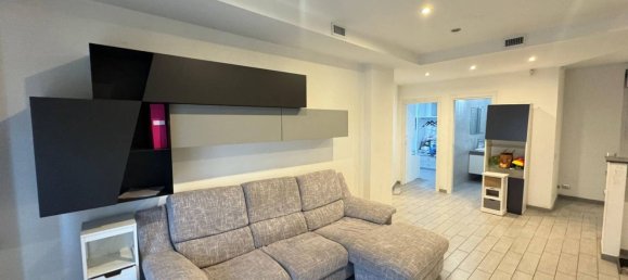 3 bedrooms Apartment in Rome, Italy No. 335213 5