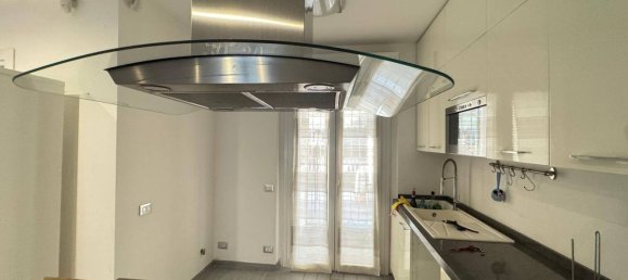 3 bedrooms Apartment in Rome, Italy No. 335213 7