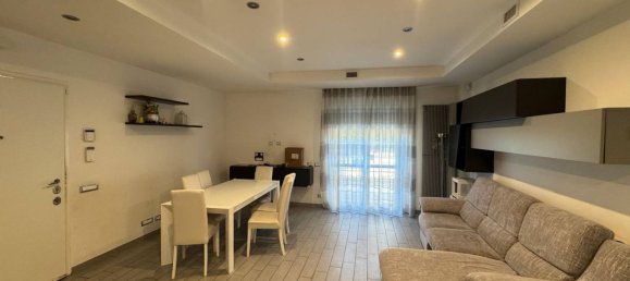 3 bedrooms Apartment in Rome, Italy No. 335213 4