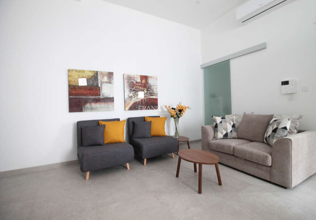 Apartamento de 2 dormitorios en Sliema, Malta No. 9812