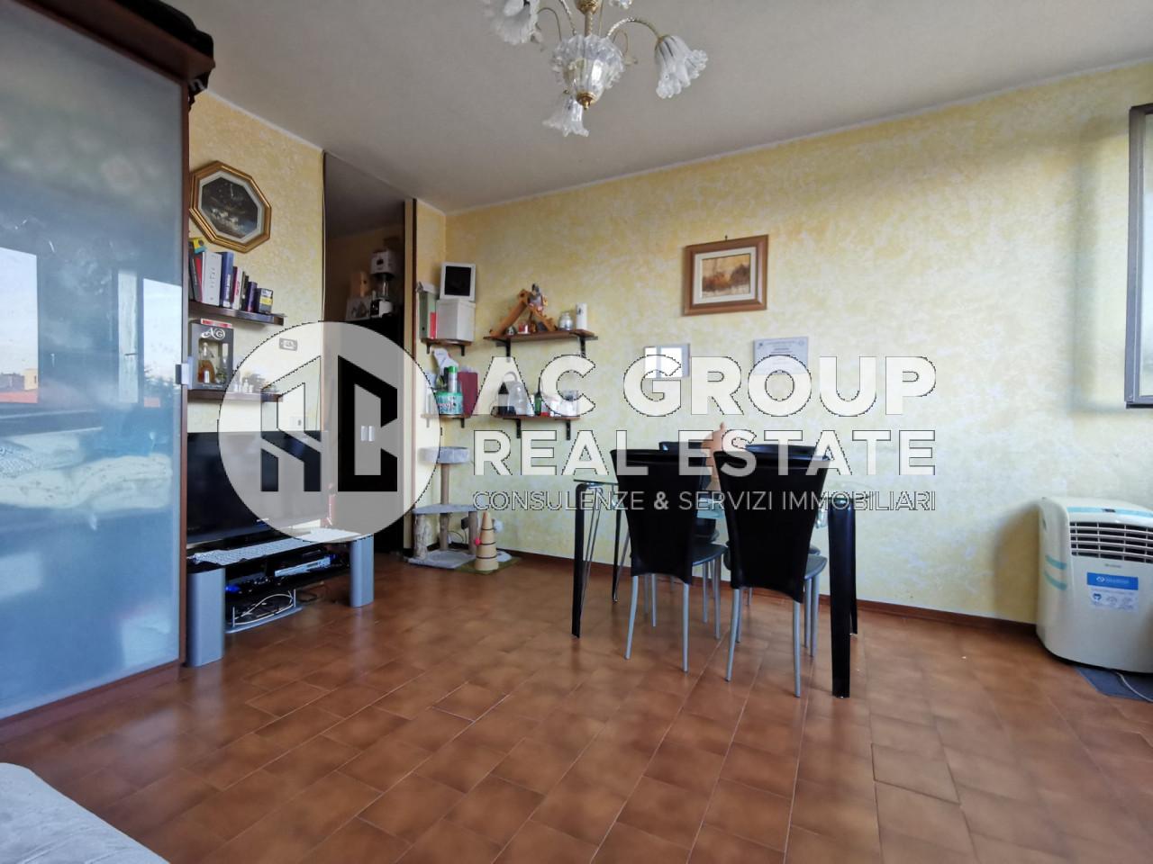 Estudio en Legnano, Italy No. 23639