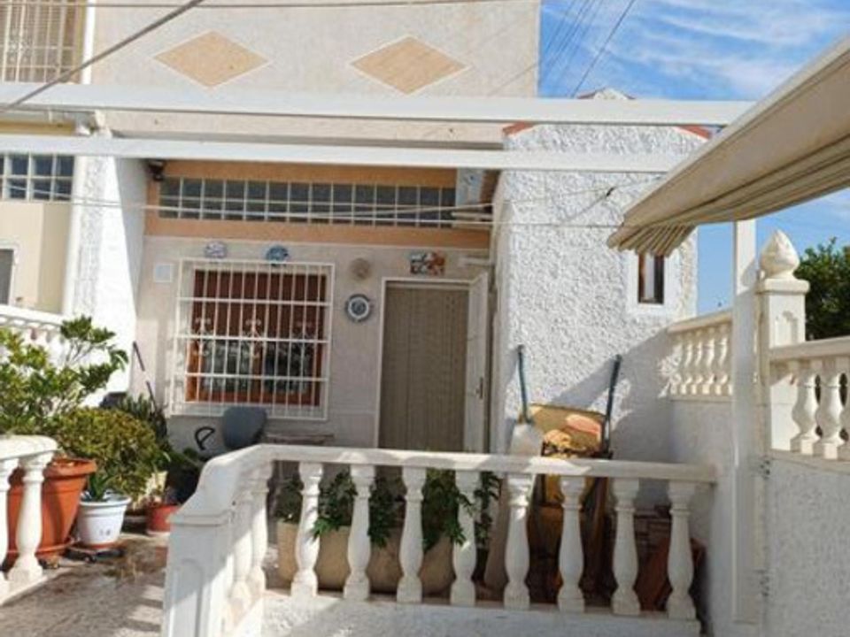 2 bedrooms Townhouse in Torrevieja, Spain No. 274737